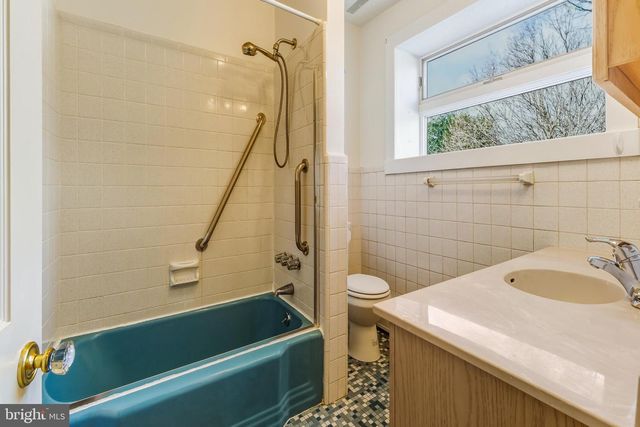 133 WINDSOR AVE, Haddonfield, NJ 08033