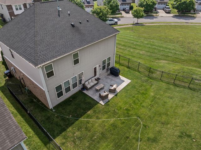 1872 Stonewater Dr, Hermitage, TN 37076