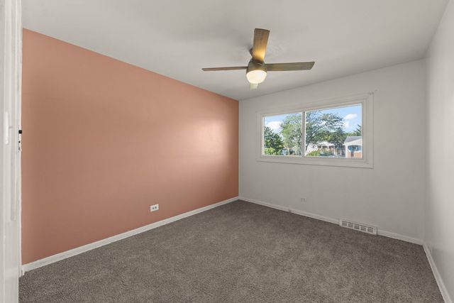 18749 Loomis Avenue, Homewood, IL 60430