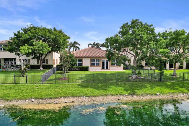 10340 Lake Vista Court, Parkland, FL 33076