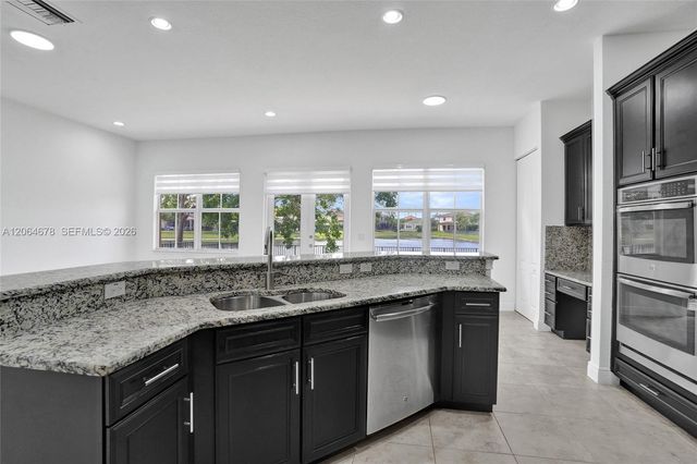 10340 Lake Vista Court, Parkland, FL 33076