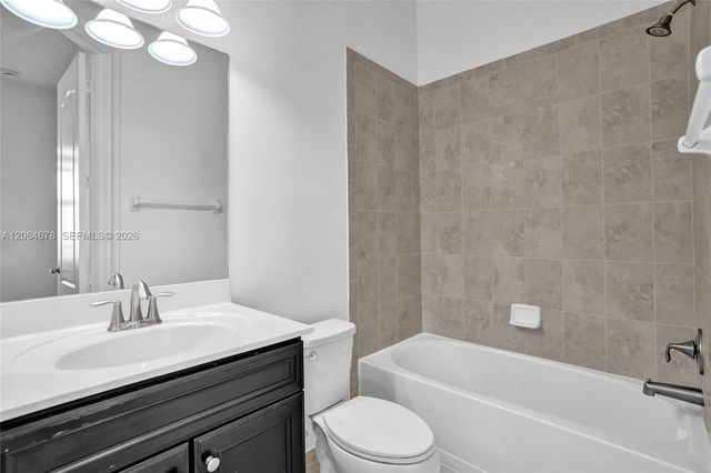 10340 Lake Vista Court, Parkland, FL 33076
