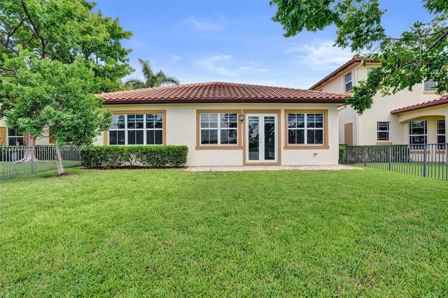 10340 Lake Vista Court, Parkland, FL 33076