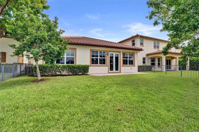 10340 Lake Vista Court, Parkland, FL 33076