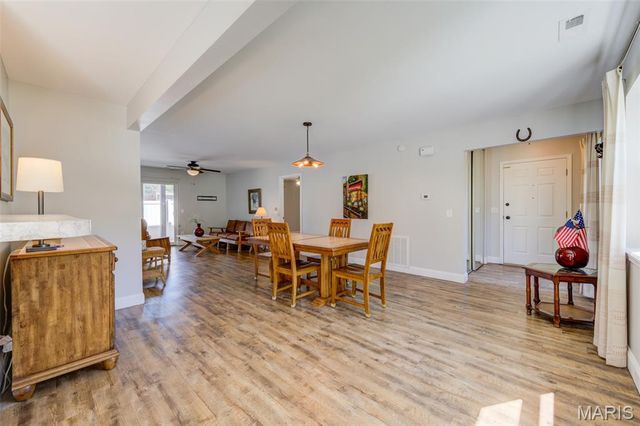1308 Glendale Gardens Drive A, Kirkwood, MO 63122