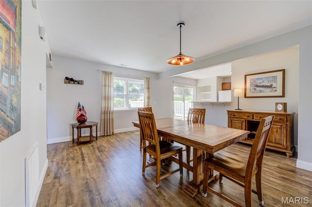 1308 Glendale Gardens Drive A, Kirkwood, MO 63122