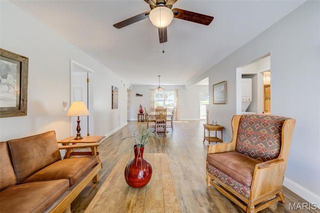 1308 Glendale Gardens Drive A, Kirkwood, MO 63122