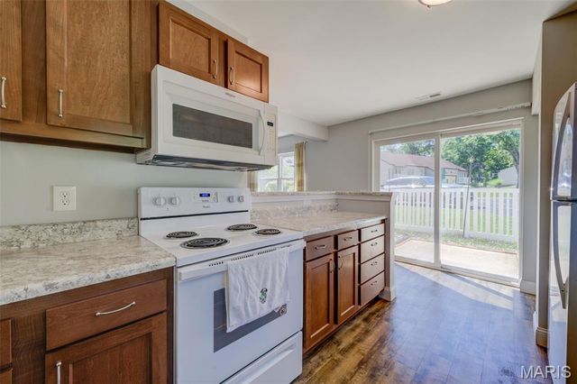 1308 Glendale Gardens Drive A, Kirkwood, MO 63122