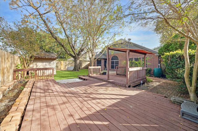 9126 Bearcove Circle, Houston, TX 77064