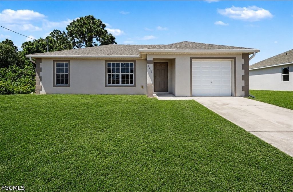 2616 14th ST SW, Lehigh Acres, FL 33976