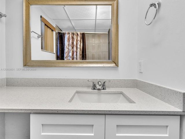 13500 NE 3rd Ct 121, North Miami, FL 33161