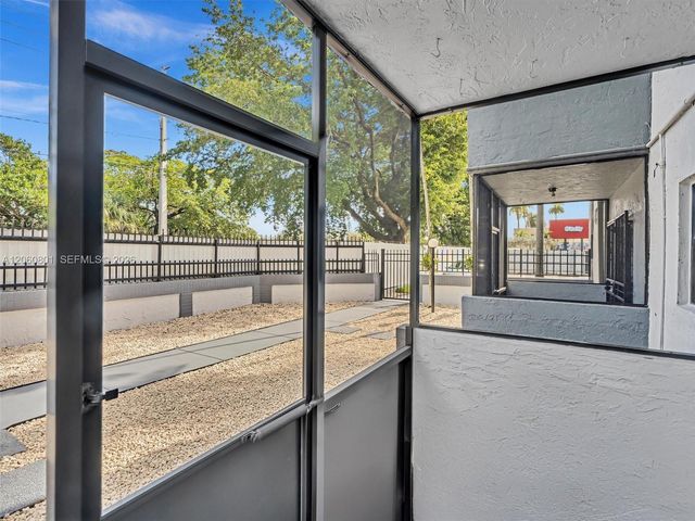13500 NE 3rd Ct 121, North Miami, FL 33161