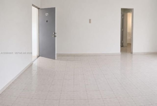13500 NE 3rd Ct 121, North Miami, FL 33161