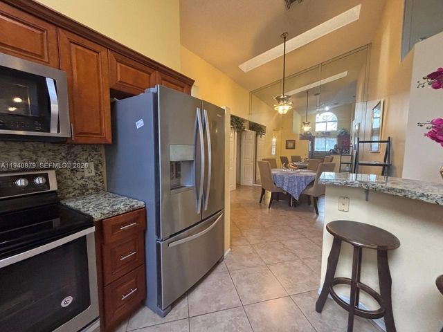 7390 S Pinewalk Drive S, Margate, FL 33063