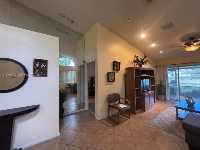 7390 S Pinewalk Drive S, Margate, FL 33063