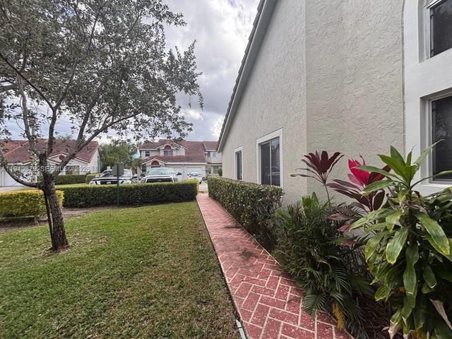 7390 S Pinewalk Drive S, Margate, FL 33063