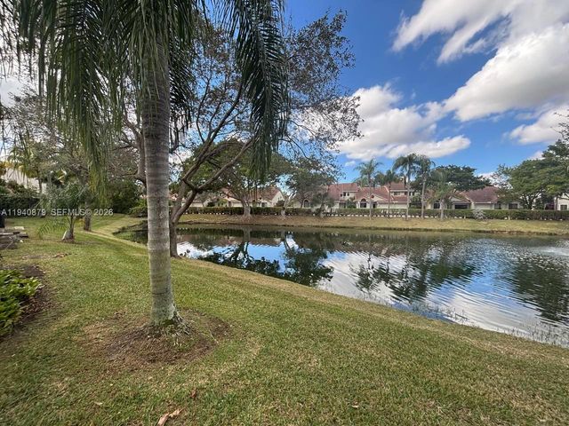 7390 S Pinewalk Drive S, Margate, FL 33063