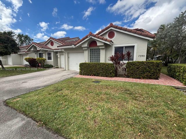 7390 S Pinewalk Drive S, Margate, FL 33063