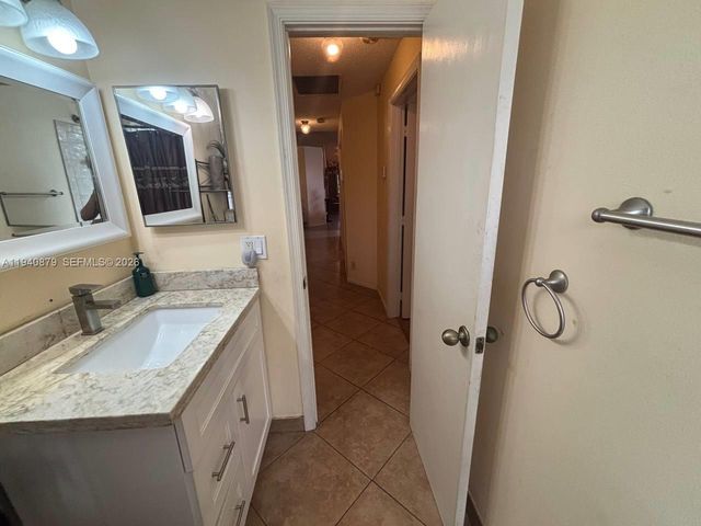 7390 S Pinewalk Drive S, Margate, FL 33063