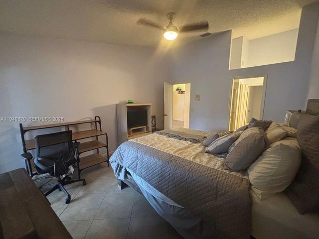 7390 S Pinewalk Drive S, Margate, FL 33063