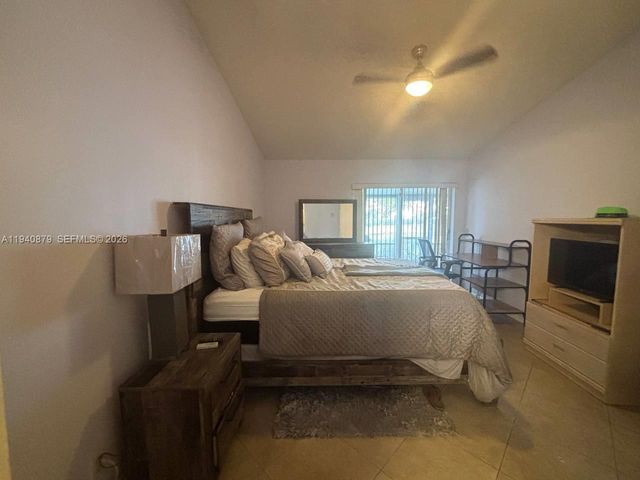 7390 S Pinewalk Drive S, Margate, FL 33063