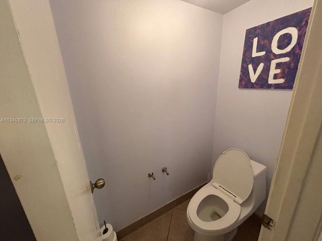 7390 S Pinewalk Drive S, Margate, FL 33063