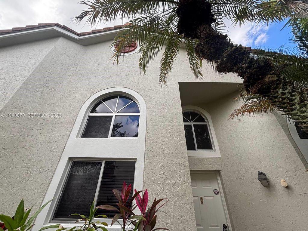 7390 S Pinewalk Drive S, Margate, FL 33063