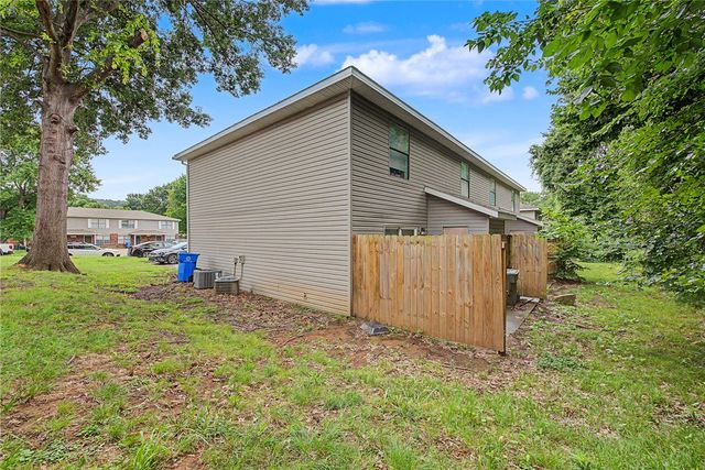 2731, 2733, 2735, & 2737 N Valencia Avenue, Fayetteville, AR 72703