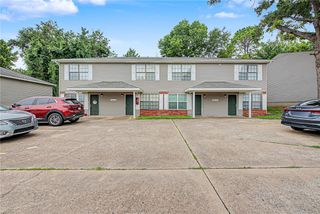 2731, 2733, 2735, & 2737 N Valencia Avenue, Fayetteville, AR 72703
