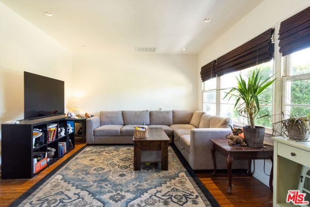 7854 Agnes Avenue, North Hollywood (los Angeles), CA 91605