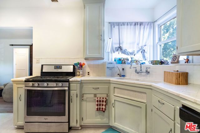 7854 Agnes Avenue, North Hollywood (los Angeles), CA 91605