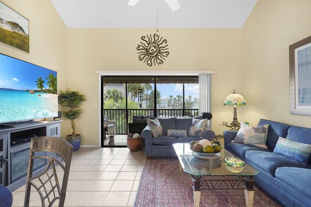 57 Village Las Palmas Cir, St Augustine, FL 32080