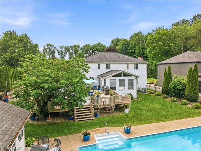 3782 Sperone Drive, Canfield, OH 44406