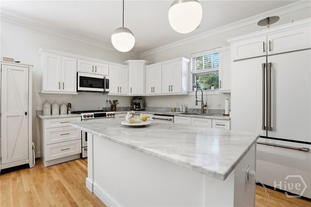 19 W 51st Street, Savannah, GA 31405