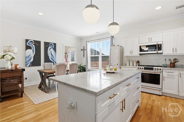 19 W 51st Street, Savannah, GA 31405