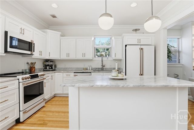 19 W 51st Street, Savannah, GA 31405