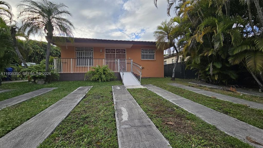 2912 SW 38th Ct 2912, Miami, FL 33134