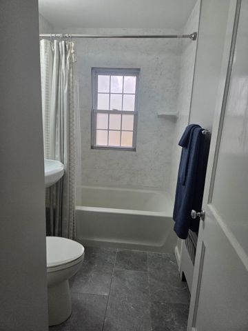 20 Ridgewood Rd, Worcester, MA 01606