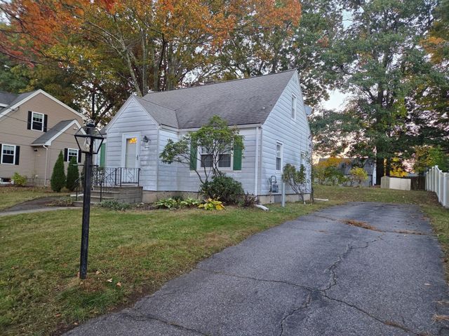 20 Ridgewood Rd, Worcester, MA 01606