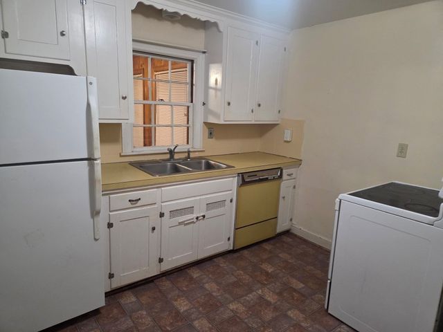 20 Ridgewood Rd, Worcester, MA 01606
