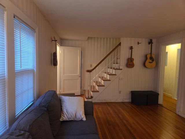 20 Ridgewood Rd, Worcester, MA 01606