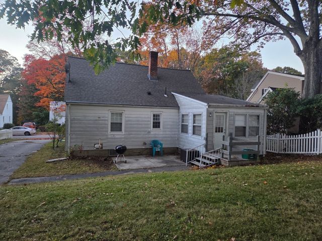 20 Ridgewood Rd, Worcester, MA 01606