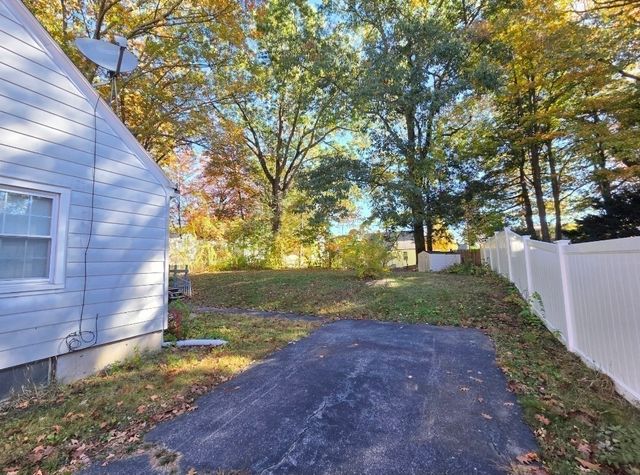 20 Ridgewood Rd, Worcester, MA 01606