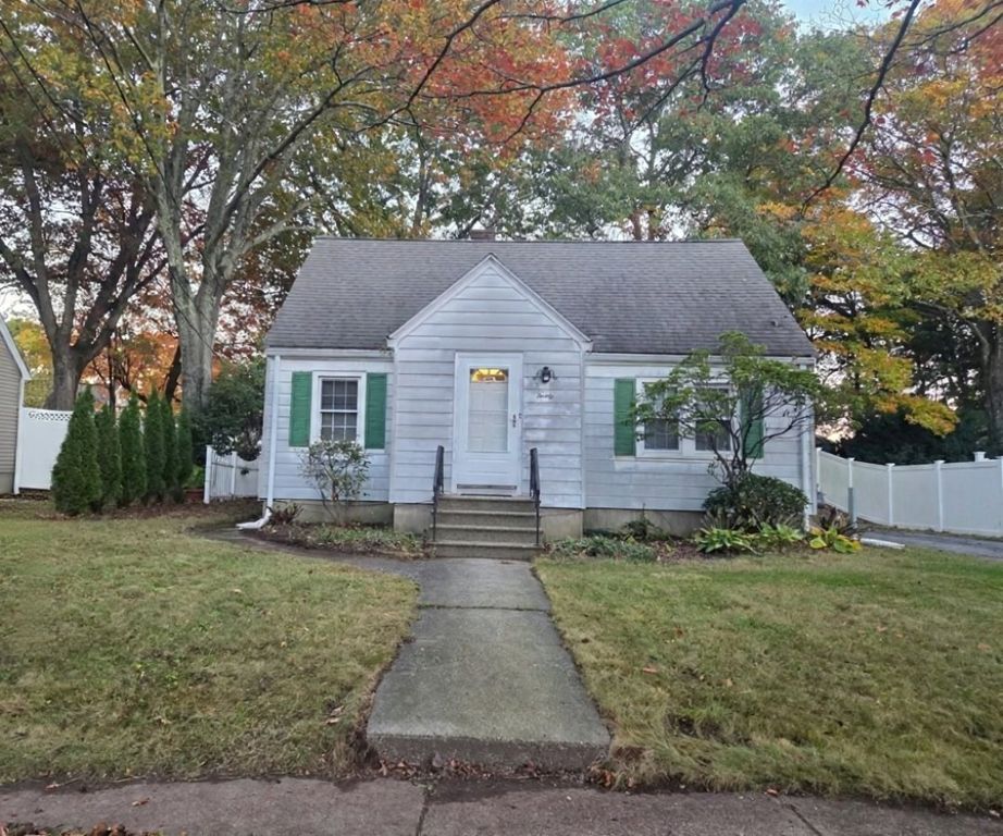 20 Ridgewood Rd, Worcester, MA 01606