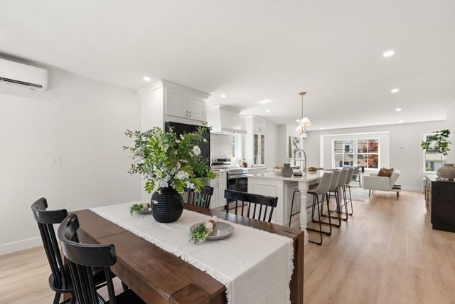 65 Dunstable Rd B, Chelmsford, MA 01863