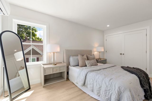 65 Dunstable Rd B, Chelmsford, MA 01863
