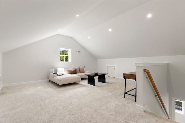 65 Dunstable Rd B, Chelmsford, MA 01863