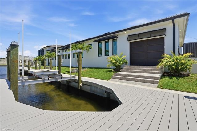 5201 Seagull CT, Cape Coral, FL 33904