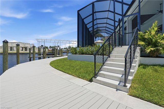 5201 Seagull CT, Cape Coral, FL 33904