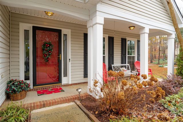 6045 Burnt Mill Run, Matthews, NC 28104